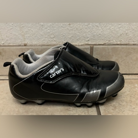 Carter's Youth Soccer Cleats Size 2 - Picture 1 of 3
